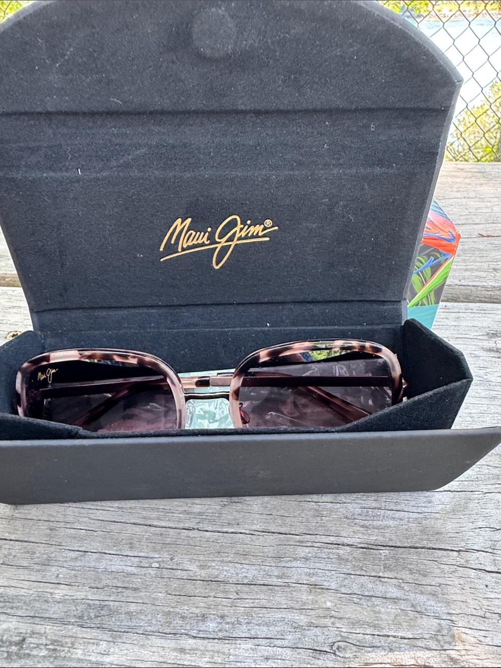 Maui Jim Rose Pua Pink Tortoiseshell Sunglasses with Rose Gold Lenses - Picture 4 of 16